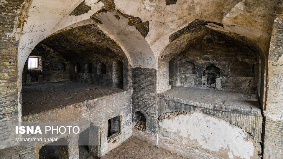 کاروانسرای آجری شاه عباسی آهوان