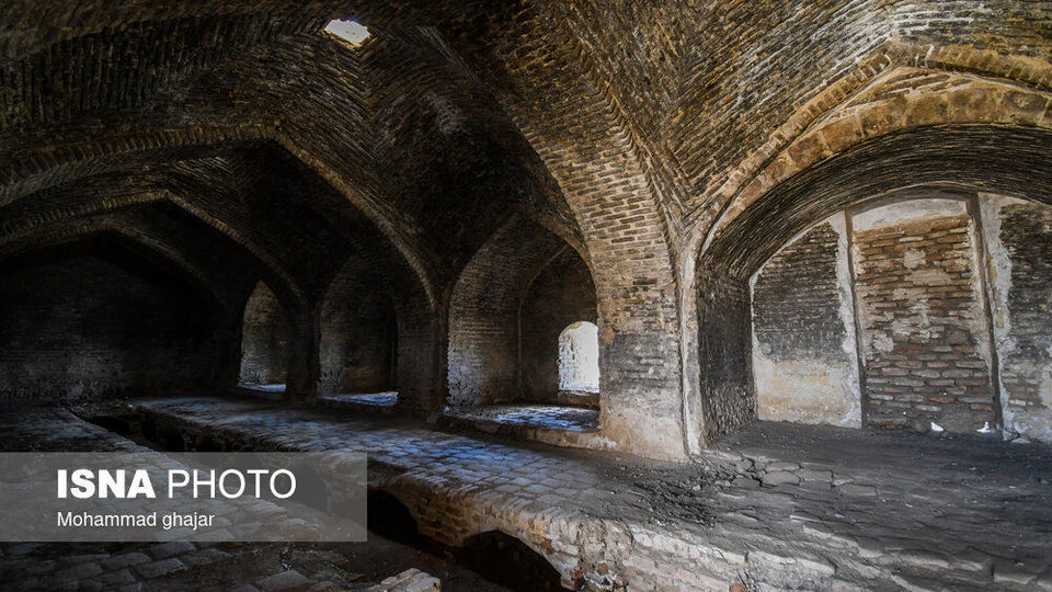 کاروانسرای آجری شاه عباسی آهوان