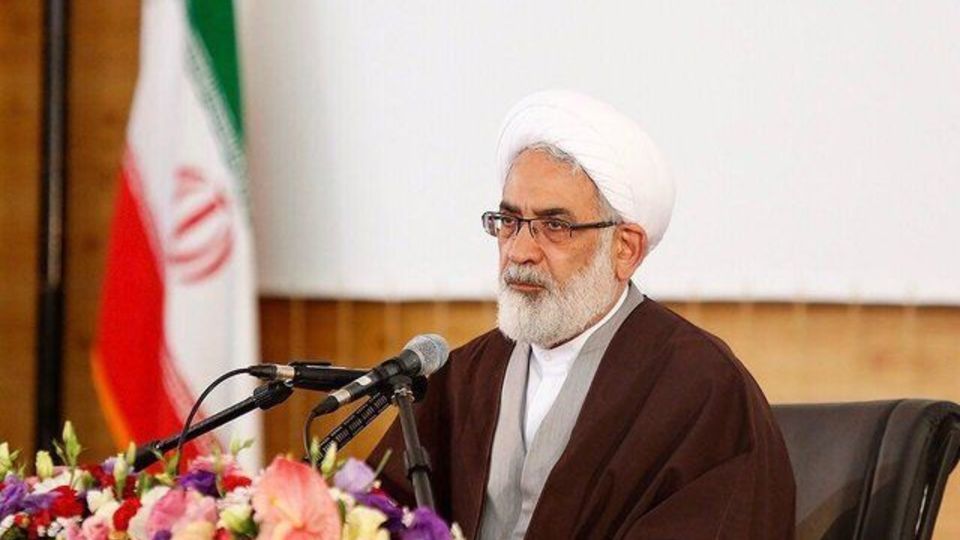 با دستگاههای متخلف در حل مشکل آلودگی هوا برخورد می‌کنیم