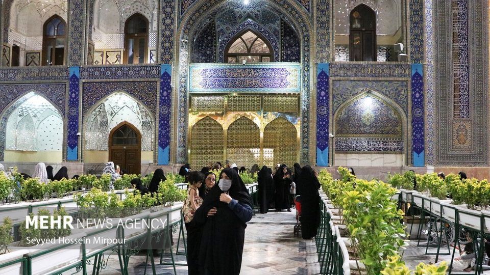 حال و هوای حرم مطهر رضوی در شب و روز میلاد حضرت رضا (ع)