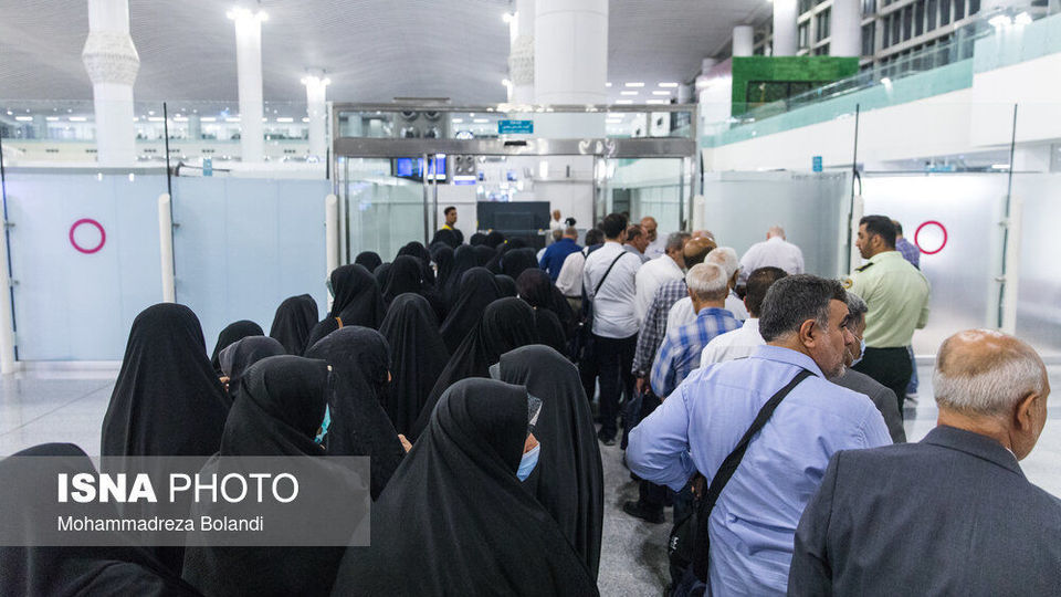 مراسم بدرقه اولین کاروان حجاج ایرانی