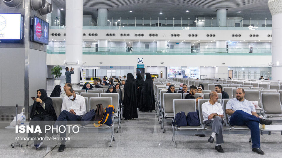 مراسم بدرقه اولین کاروان حجاج ایرانی