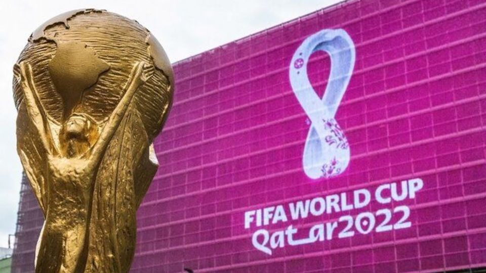 رونمایی از پوستر جام جهانی قطر