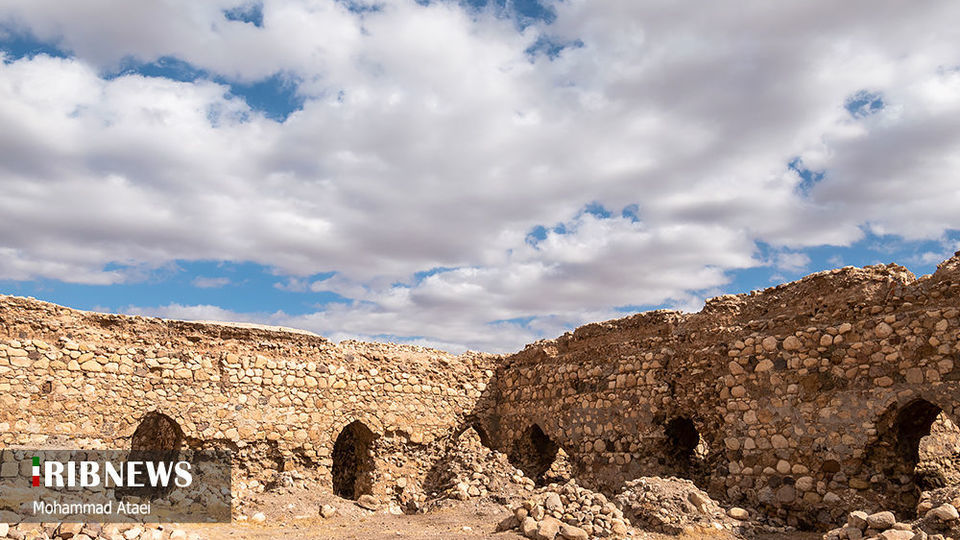 کاروانسرای سنگی آهوان، بنای تاریخی در سمنان 