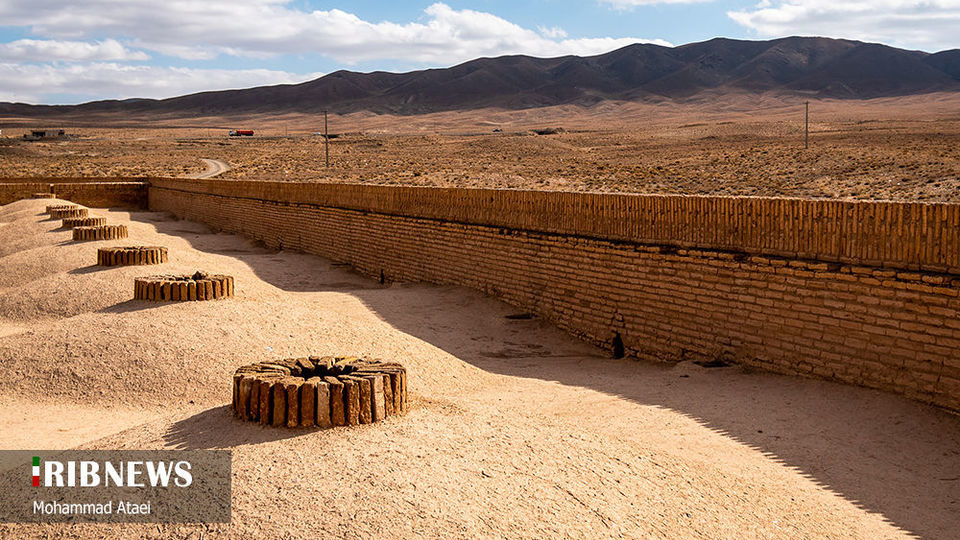 کاروانسرای سنگی آهوان، بنای تاریخی در سمنان 