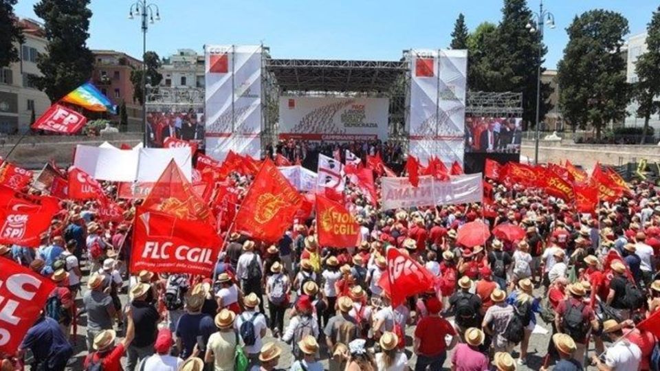 تظاهرات گسترده کارگران و شهروندان ایتالیا در اعتراض به تورم