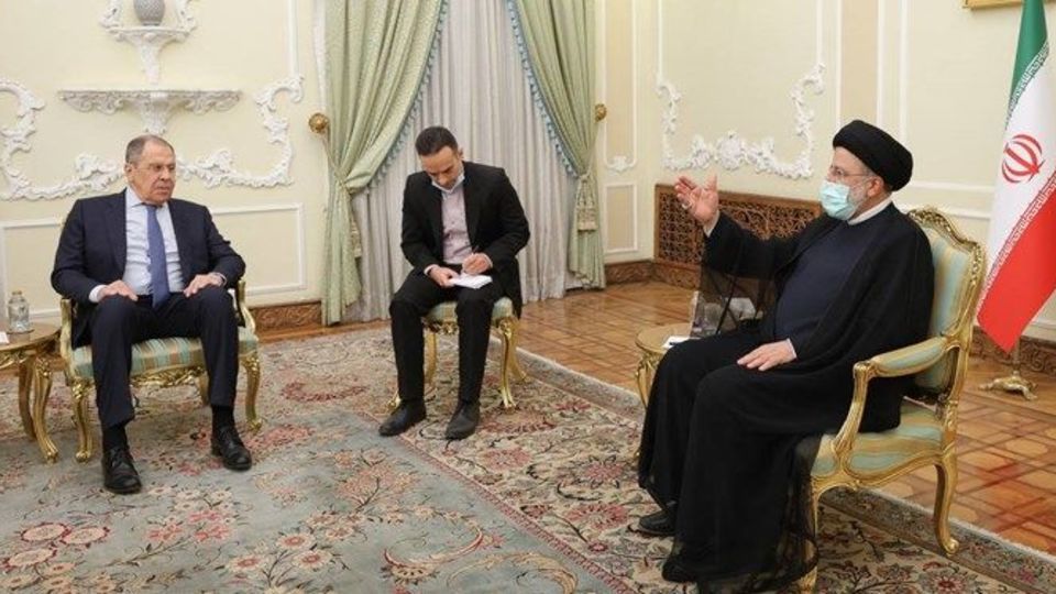 وزیر خارجه روسیه با آیت الله رئیسی دیدار کرد