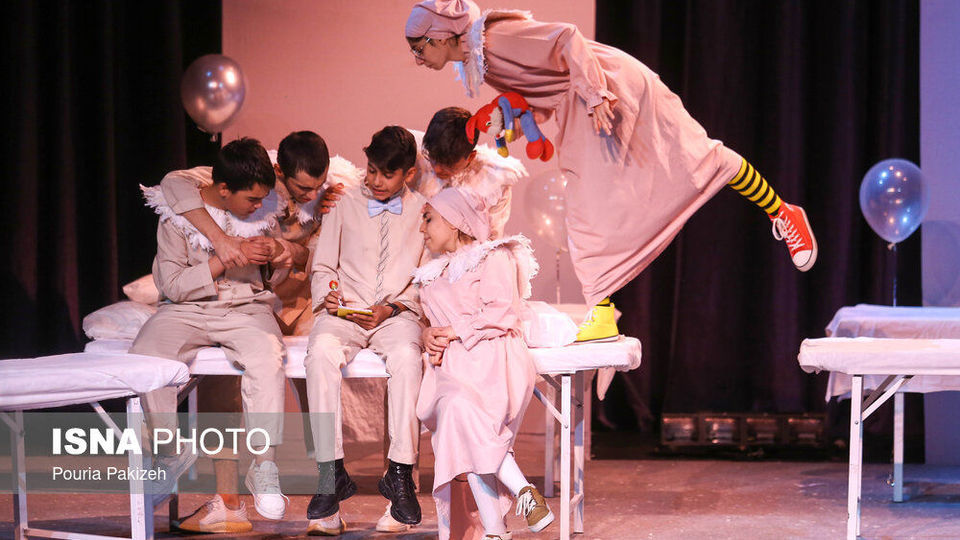 بیست وهفتمین جشنواره بین المللی تئاتر کودک و نوجوان - همدان