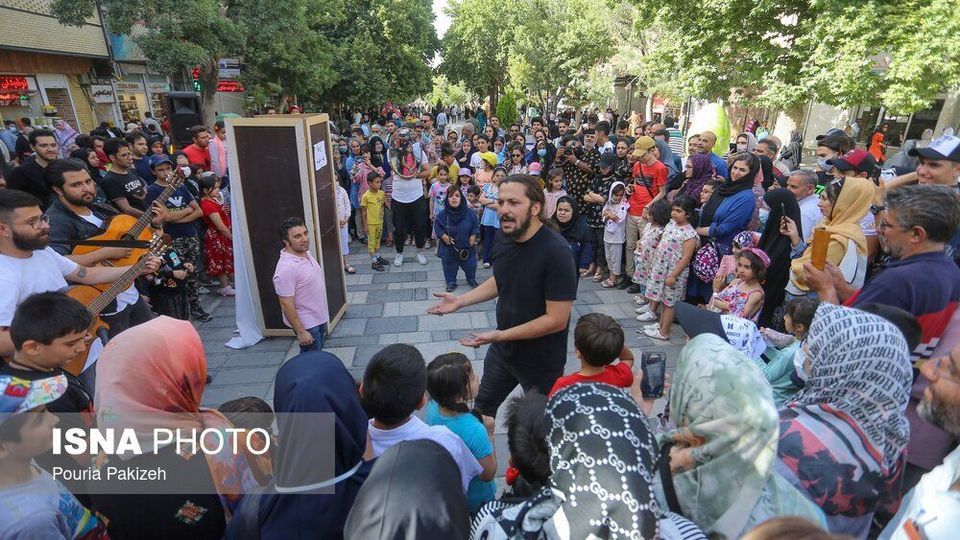 بیست وهفتمین جشنواره بین المللی تئاتر کودک و نوجوان - همدان