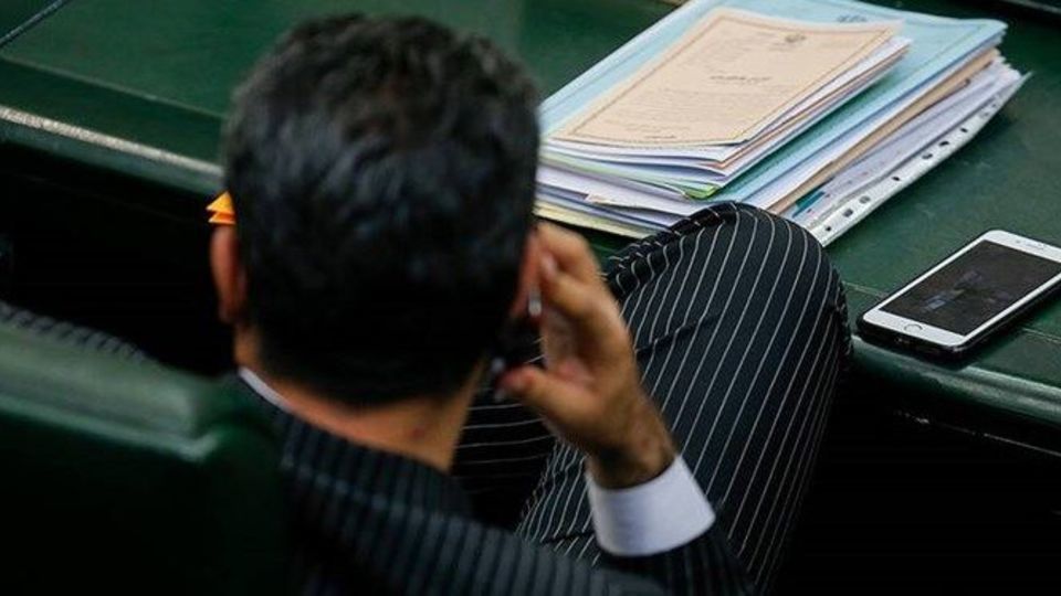 ماجرای تهدید پیامکی وزیر صمت برای انتصاب مدیر شرکت معدنی چادرملو/ بی‌توجهی برخی نمایندگان به تذکر رهبر انقلاب