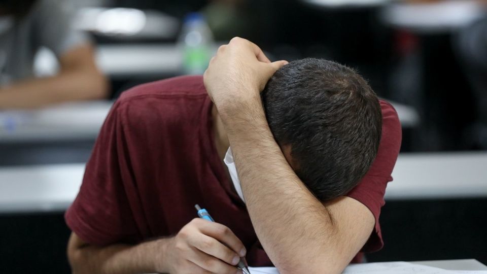  آزمون سراسری ۱۴۰۱ - گروه آزمایشی هنر