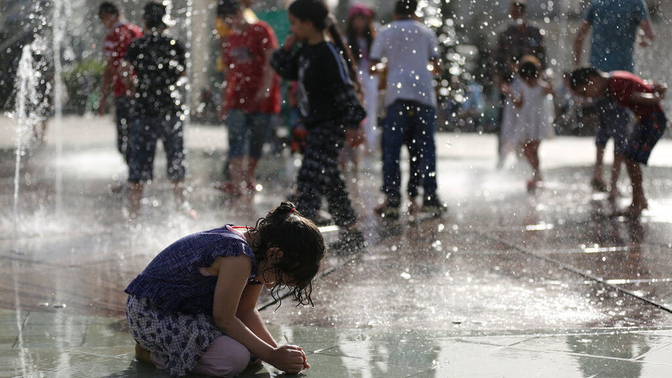 در پناه خنکای آب