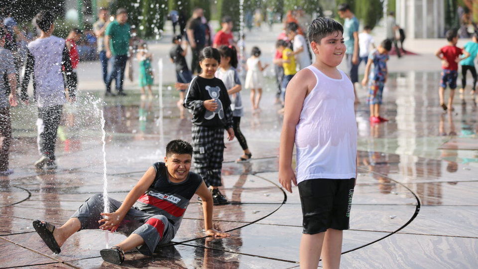 در پناه خنکای آب