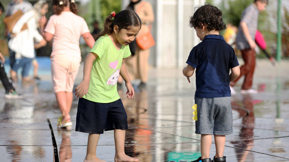 در پناه خنکای آب