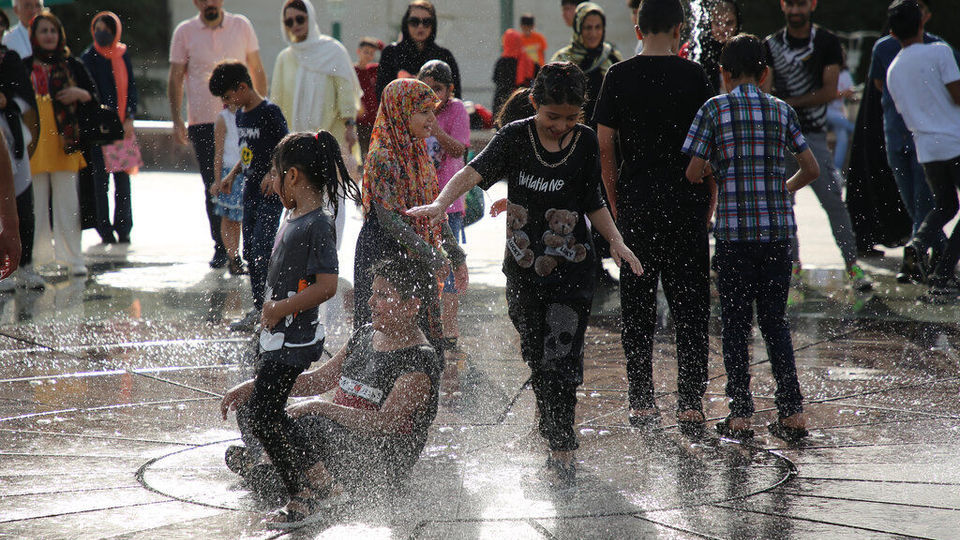 در پناه خنکای آب