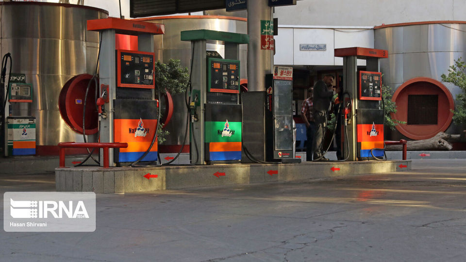 تکذیب تعطیلی پمپ‌بنزین‌ها در تهران/ بازار سیاهی در کار نیست