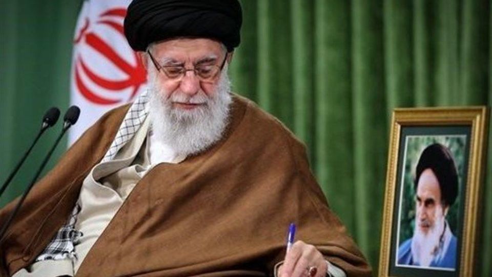 استفتاء از امام خامنه‌ای درباره «انجام حج برای چند نفر»