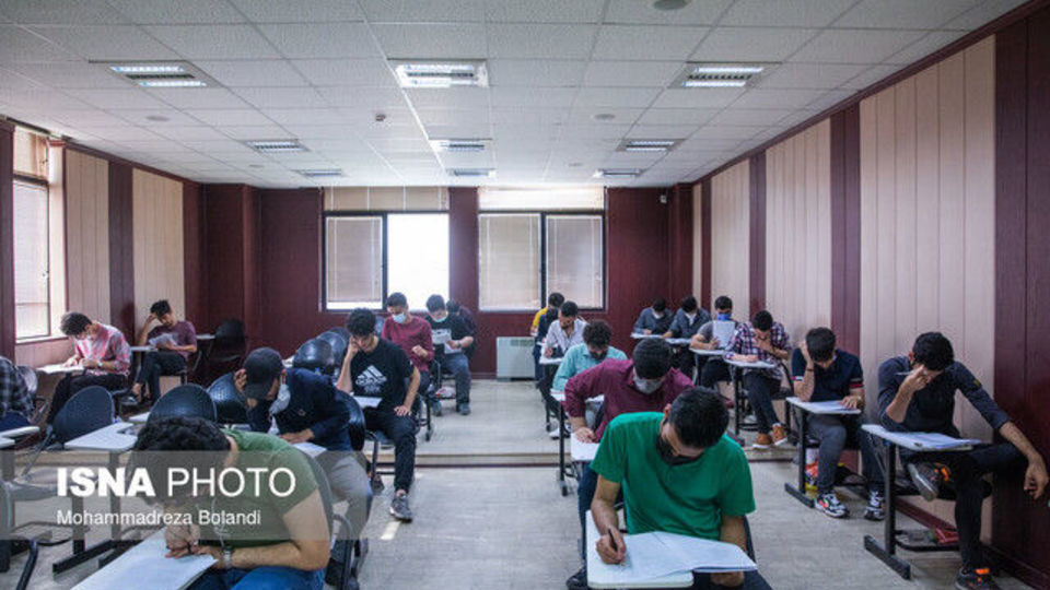 فلاحی: کمیسیون آموزش تخلفات کنکور ۱۴۰۱ را رسیدگی می‌کند