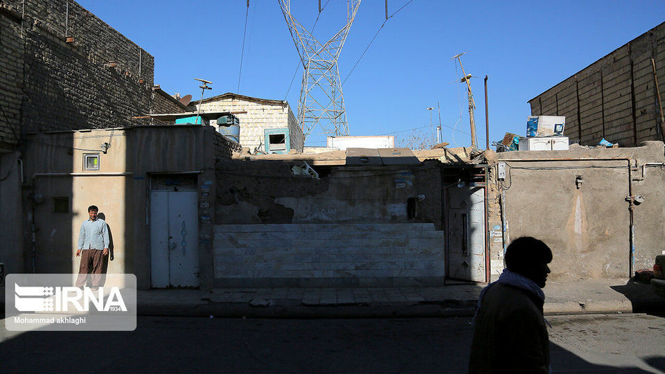 زندگی زیر دکل های فشار قوی