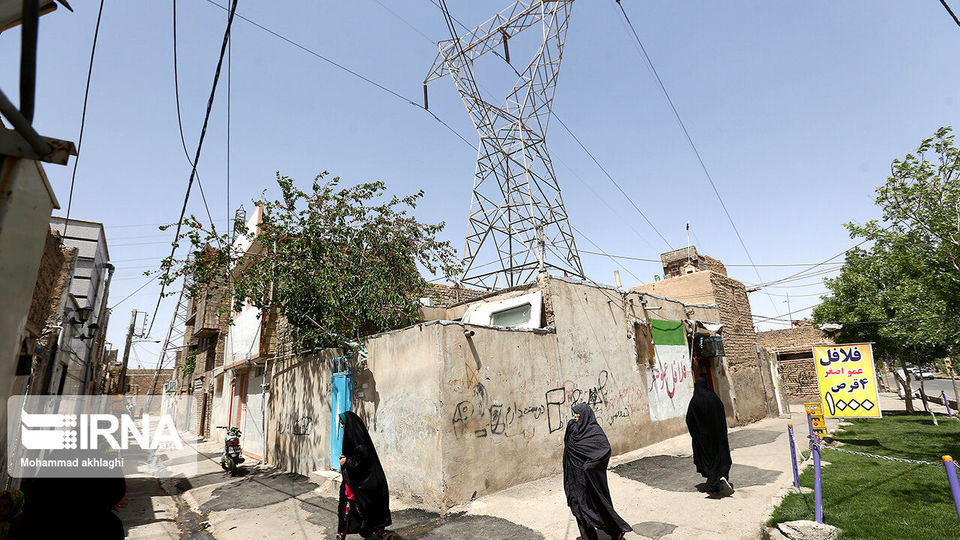 زندگی زیر دکل های فشار قوی