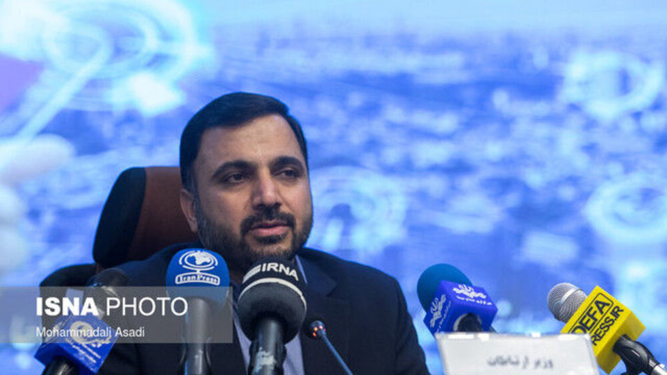 عذرخواهی وزیر ارتباطات بابت اختلال اینترنت