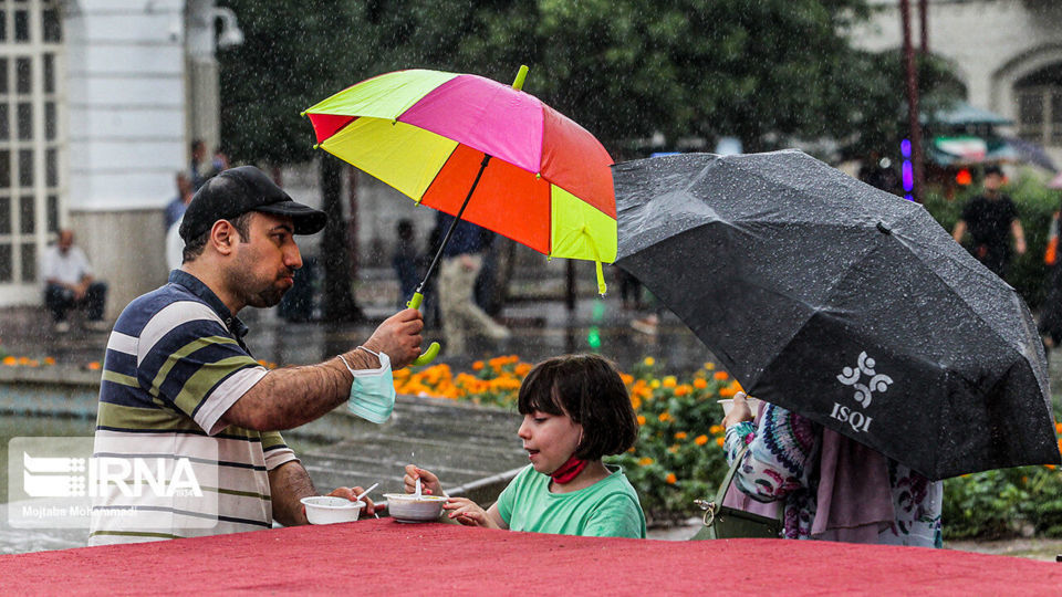 باران تابستانی در رشت