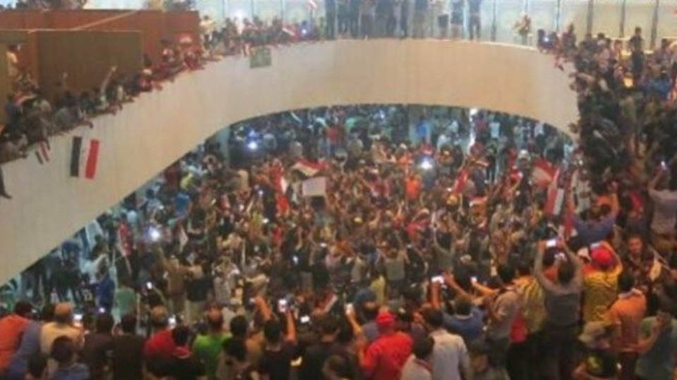 بیانیه «چارچوب هماهنگی» درباره ورود تظاهراتکنندگان به پارلمان عراق بیانیه «چارچوب هماهنگی» درباره ورود تظاهراتکنندگان به پارلمان عراق