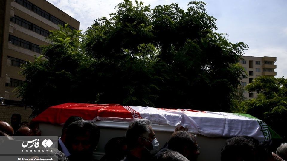 وداع با پیکر عادل آذر