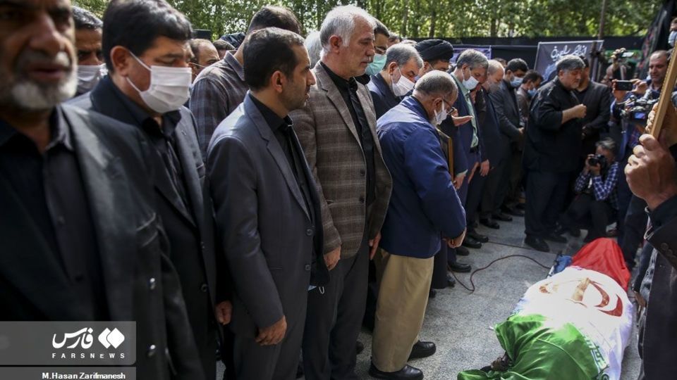 وداع با پیکر عادل آذر