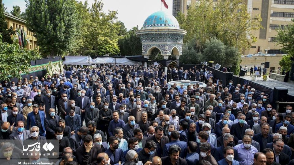 وداع با پیکر عادل آذر