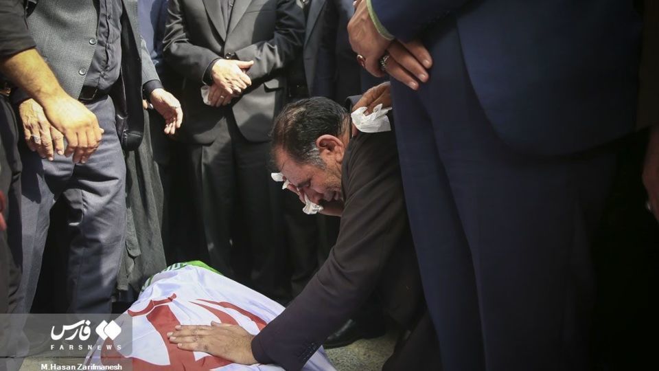 وداع با پیکر عادل آذر