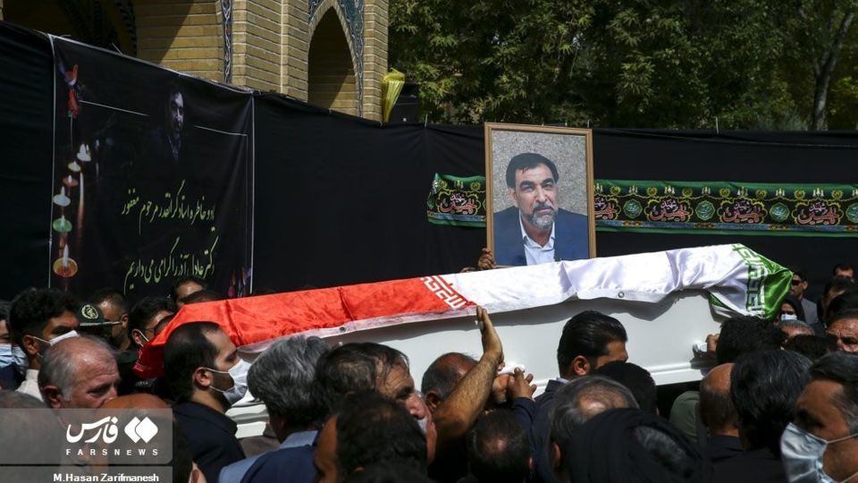 وداع با پیکر عادل آذر