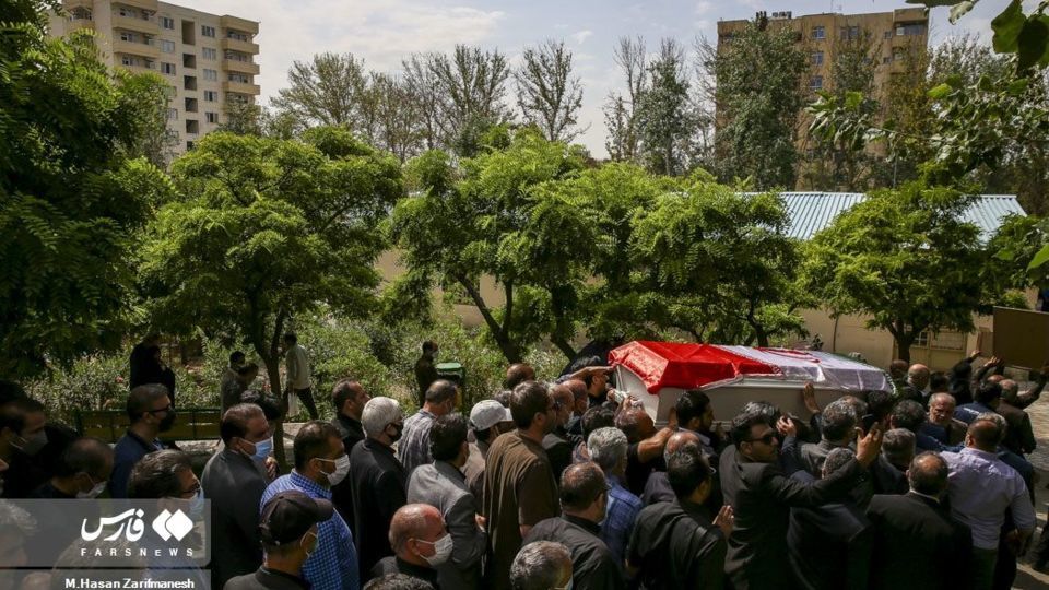 وداع با پیکر عادل آذر