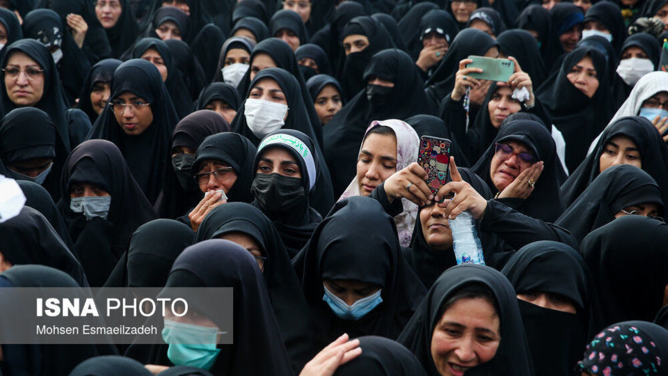 تشییع پیکر شهدای مدافع حرم در مشهد