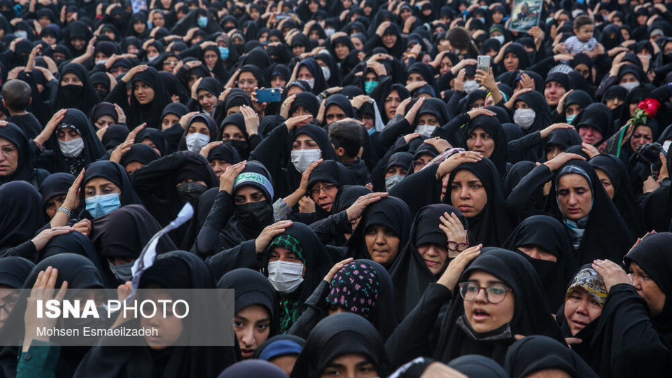 تشییع پیکر شهدای مدافع حرم در مشهد