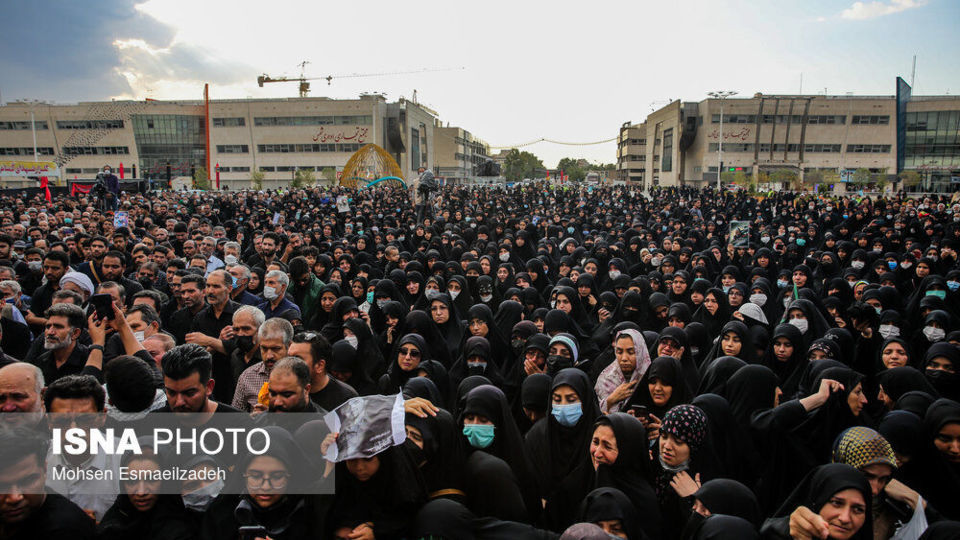 تشییع پیکر شهدای مدافع حرم در مشهد