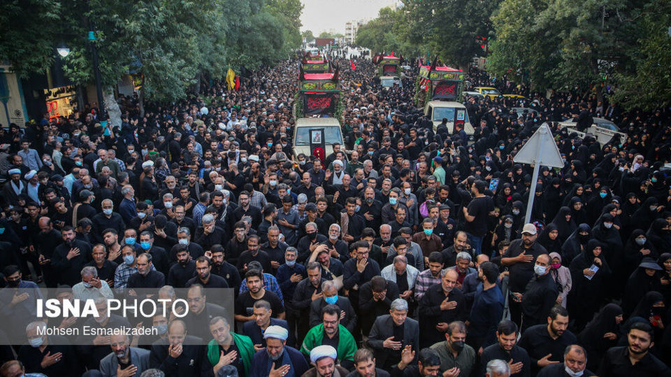 تشییع پیکر شهدای مدافع حرم در مشهد