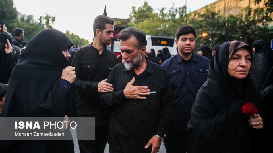 تشییع پیکر شهدای مدافع حرم در مشهد