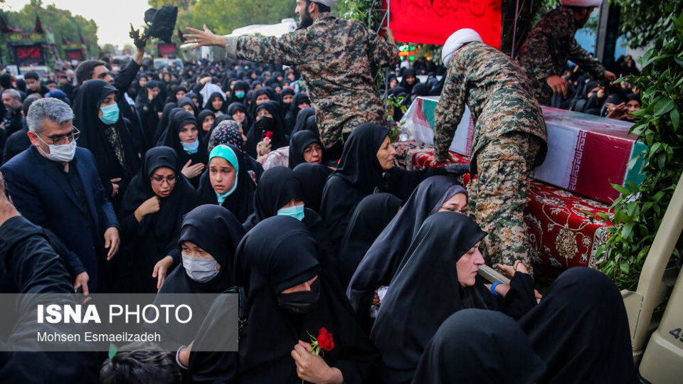 تشییع پیکر شهدای مدافع حرم در مشهد