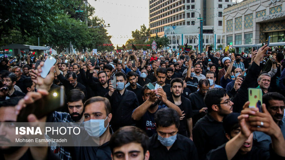 تشییع پیکر شهدای مدافع حرم در مشهد