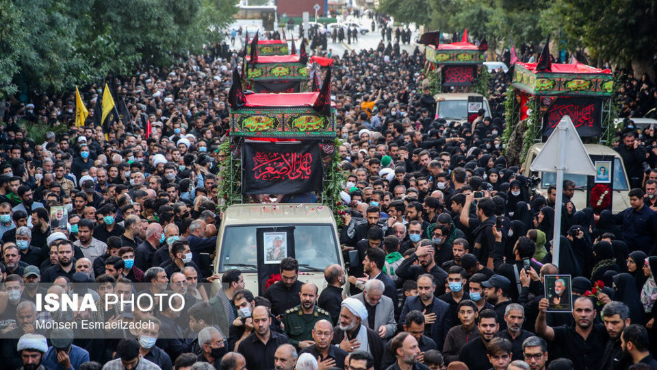 تشییع پیکر شهدای مدافع حرم در مشهد