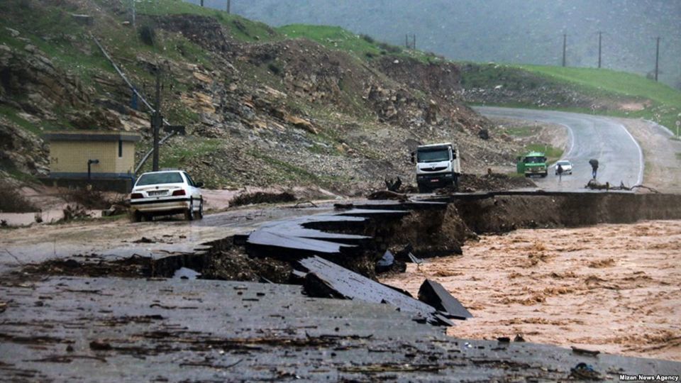 ۷۱ جاده کشور تحت تاثیر سیل