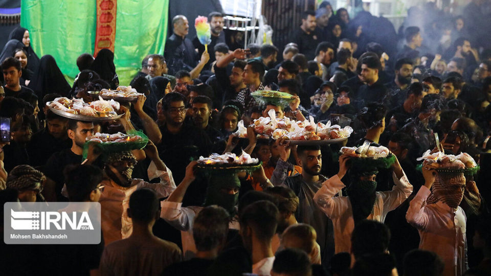 آیین سنتی سینی گردانی حضرت قاسم (ع)