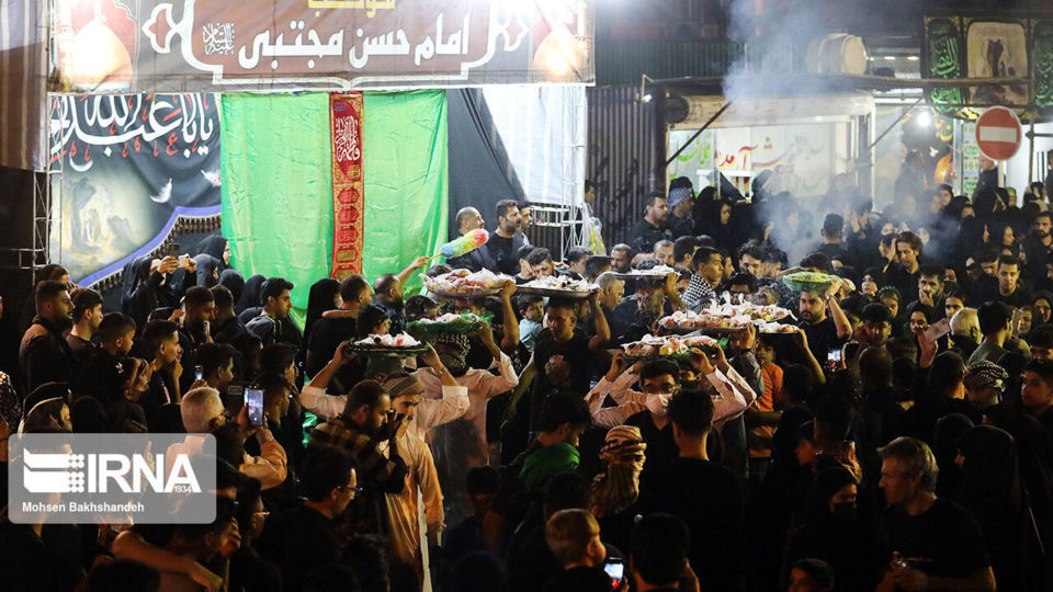 آیین سنتی سینی گردانی حضرت قاسم (ع)