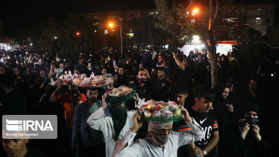 آیین سنتی سینی گردانی حضرت قاسم (ع)