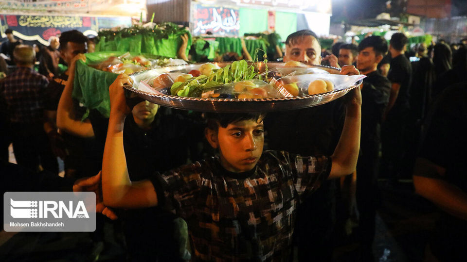 آیین سنتی سینی گردانی حضرت قاسم (ع)