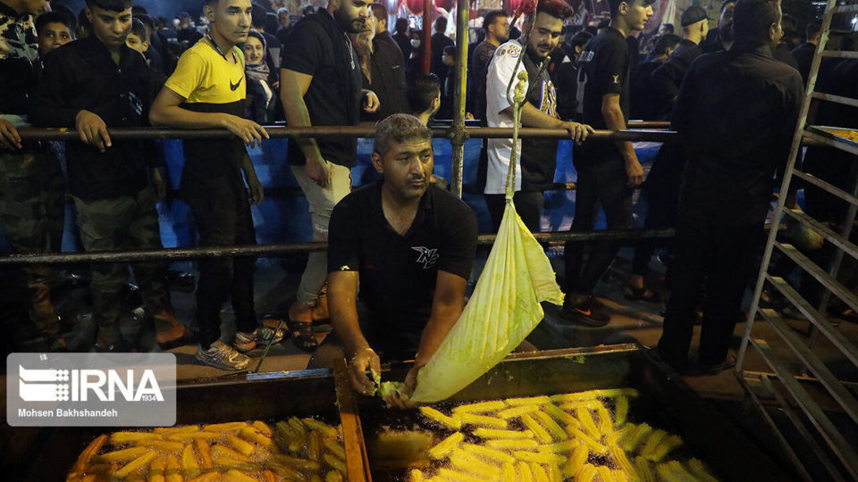 آیین سنتی سینی گردانی حضرت قاسم (ع)