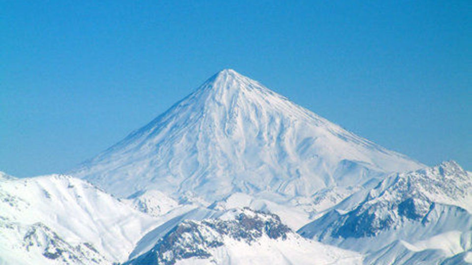 تکمیل ظرفیت پناهگاههای دماوند تا پایان مرداد/ از حضور در ارتفاعات چهارگانه دماوند پرهیز کنید تکمیل ظرفیت پناهگاههای دماوند تا پایان مرداد/ از حضور در ارتفاعات چهارگانه دماوند پرهیز کنید