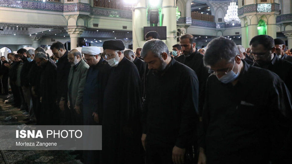 حضور رییس جمهوری در نماز ظهر عاشورا - حرم شاه عبدالعظیم الحسنی