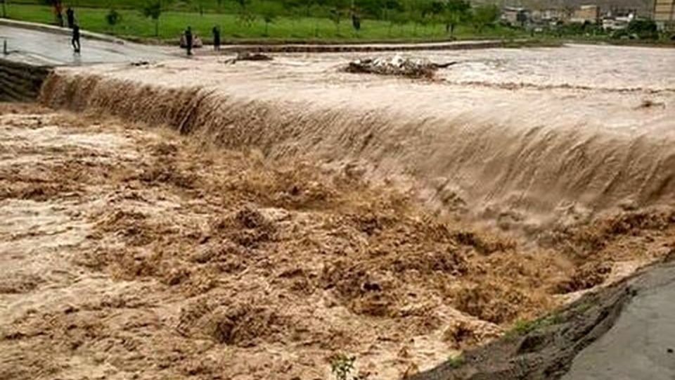 کشف جسد آخرین مفقودی سیل در فیروزکوه/ ادامه جستجو برای یافتن ۵ مفقودی در ۳ استان 